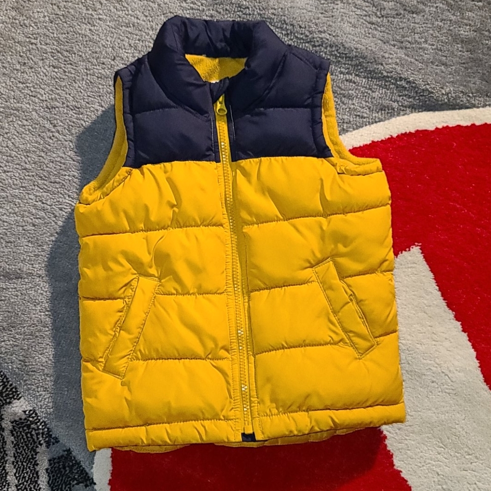 Old Navy Toddler Boys Yellow Navy Blue Colorblock Puffer Vest Size 4T